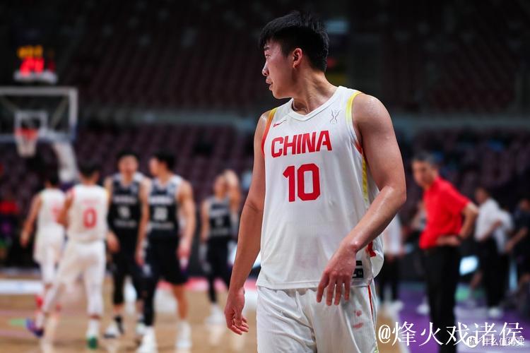 王俊杰砍下16分亮眼表现 中国男篮力克委内瑞拉